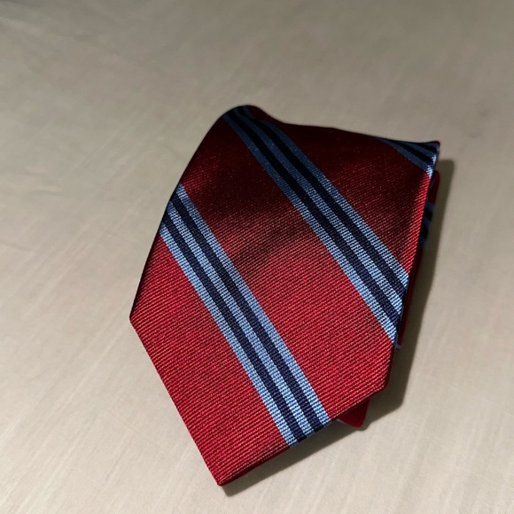 Brooks Brothers Silk Neck Tie Diagonal Stripes Red Navy - Picture 1 of 4